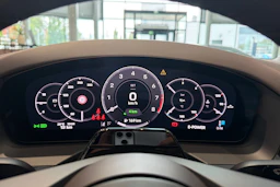 vihreä Porsche Panamera 2026 kuva 17.