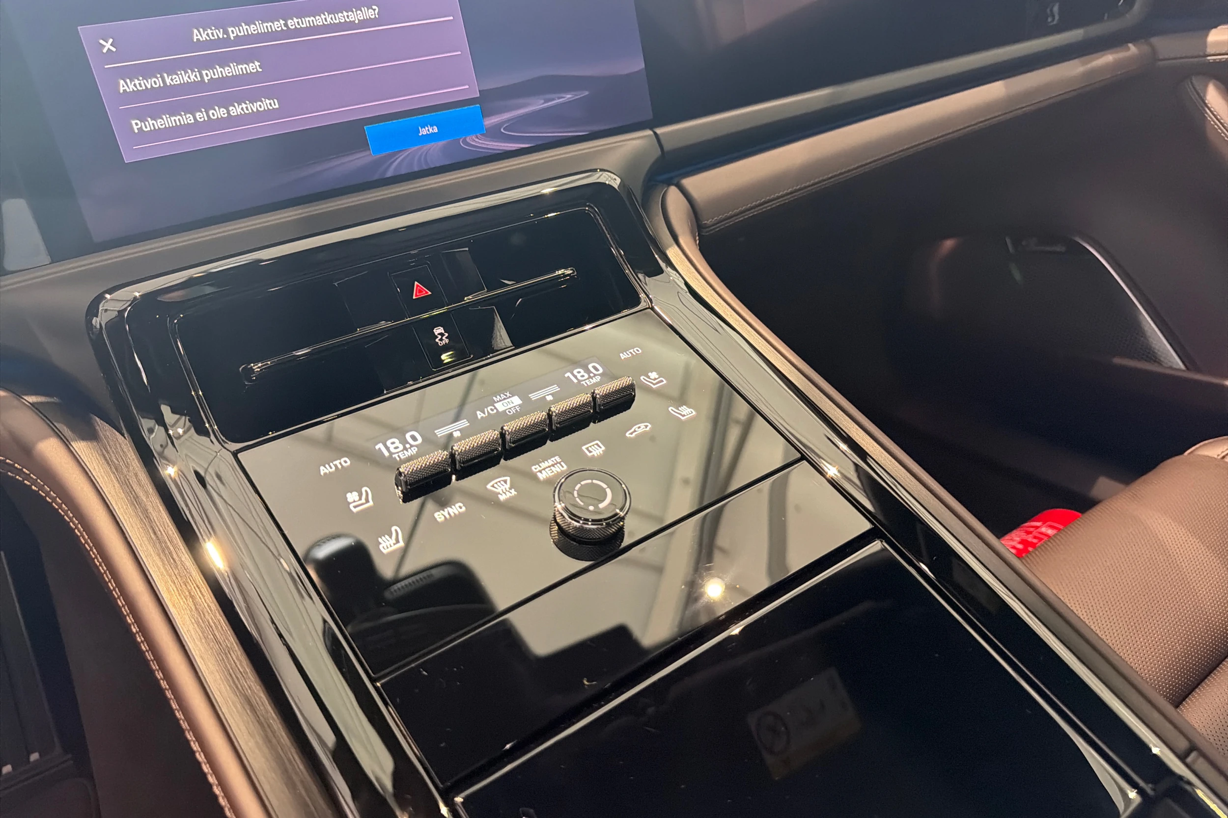 vihreä Porsche Panamera 2026 kuva 18.