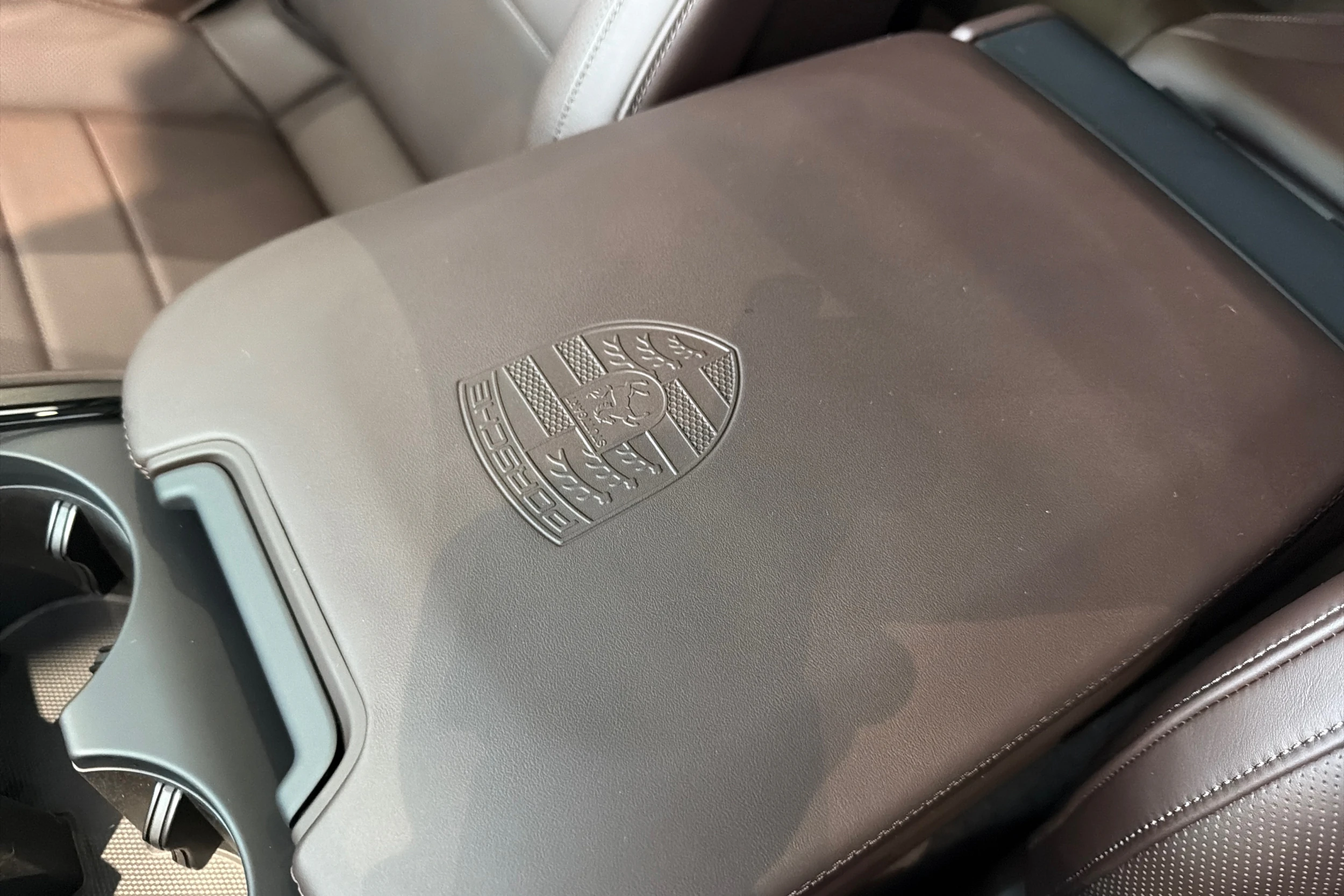 vihreä Porsche Panamera 2026 kuva 22.