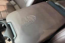 vihreä Porsche Panamera 2026 kuva 22.