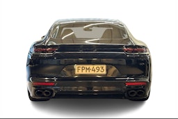 Musta Porsche Panamera 2018 kuva 3.