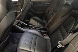 Musta Porsche Panamera 2018 kuva 8.