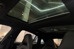 Musta Porsche Panamera 2018 kuva 13.