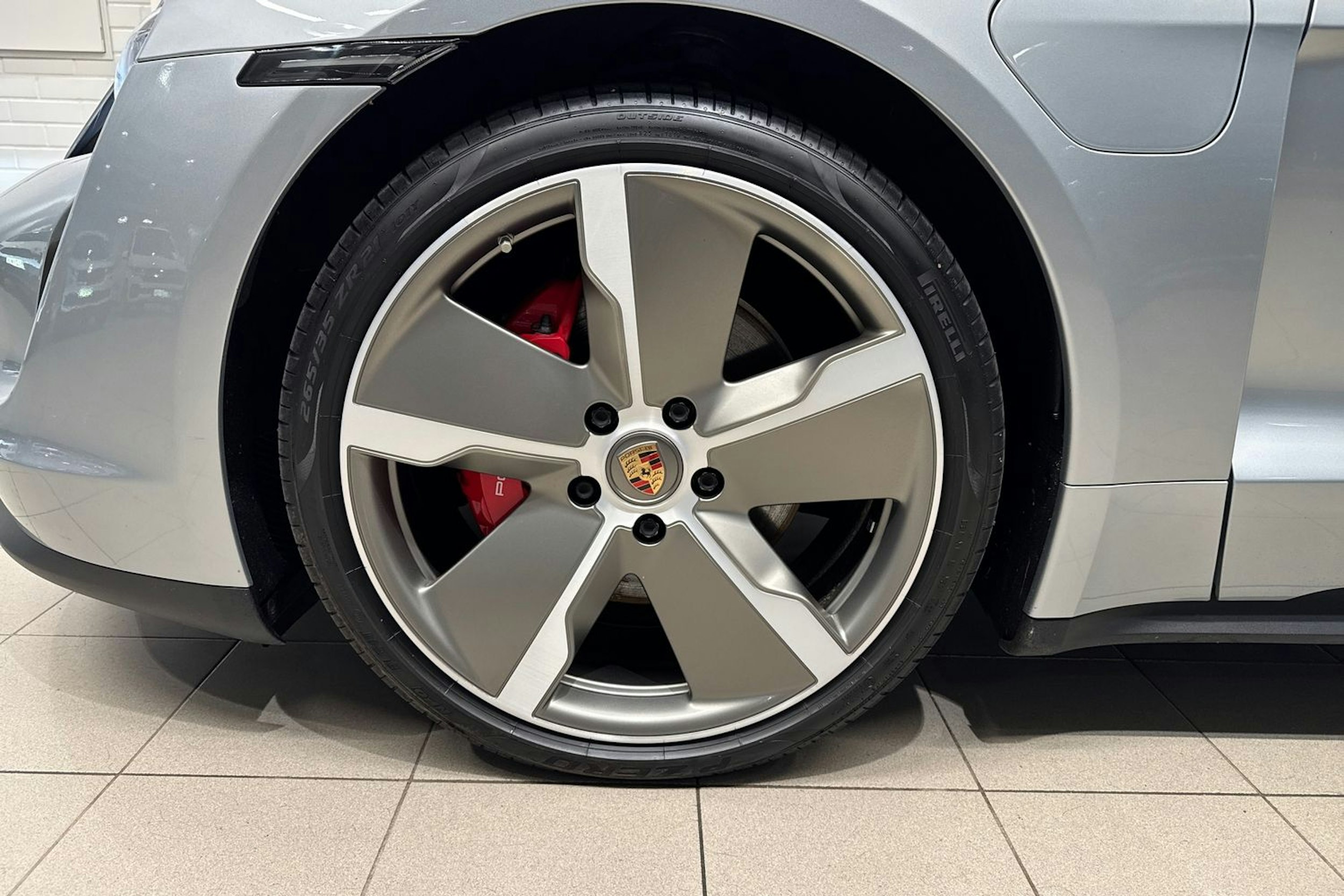 hopea Porsche Taycan 2020 kuva 10.
