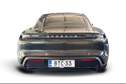 Harmaa Porsche Taycan 2020 kuva 3.