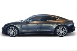 Harmaa Porsche Taycan 2020 kuva 5.