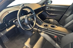 Sininen Porsche Taycan 2020 kuva 6.