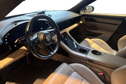 Harmaa Porsche Taycan 2020 kuva 6.