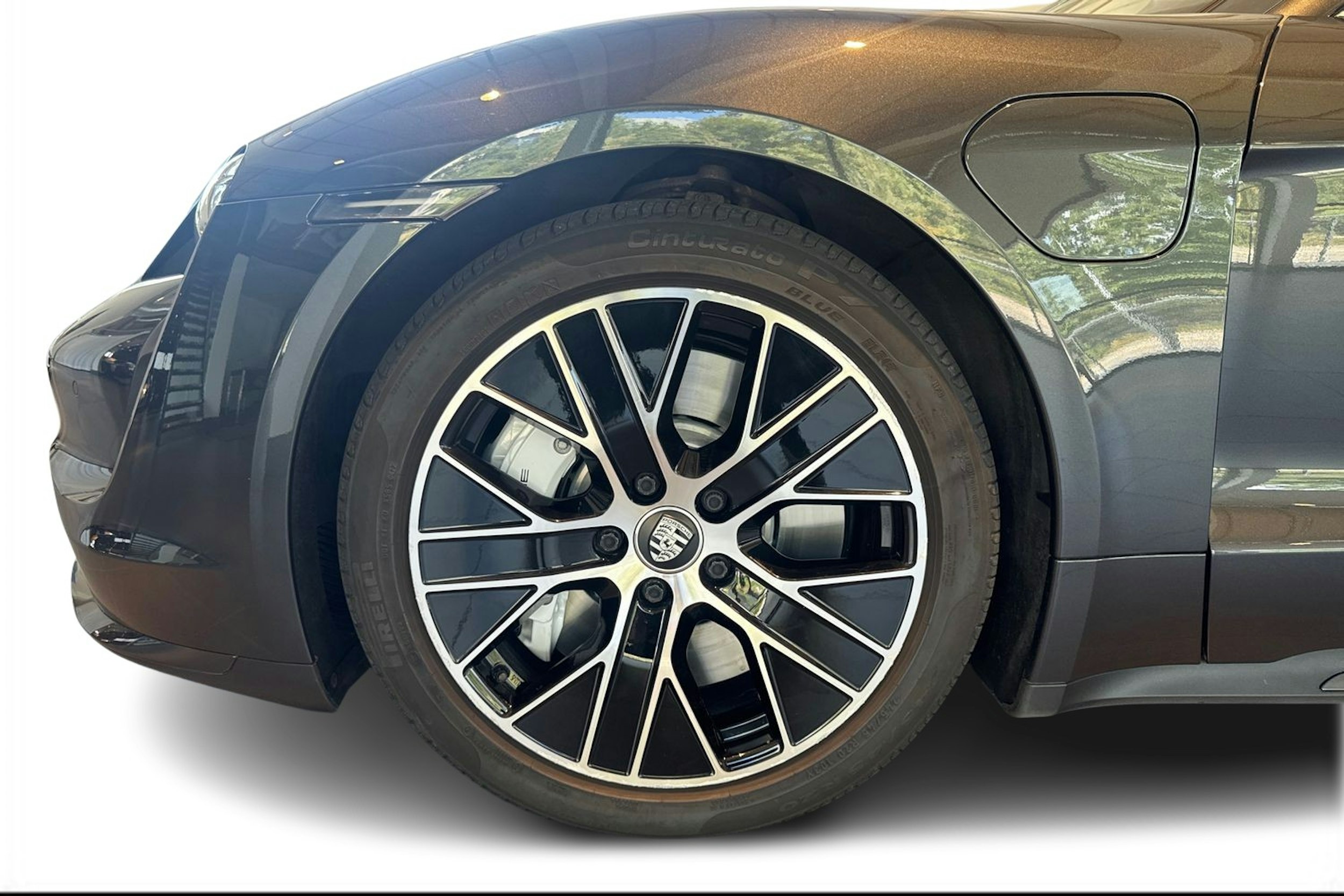 Harmaa Porsche Taycan 2020 kuva 9.