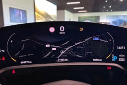 musta Porsche Taycan 2020 kuva 29.
