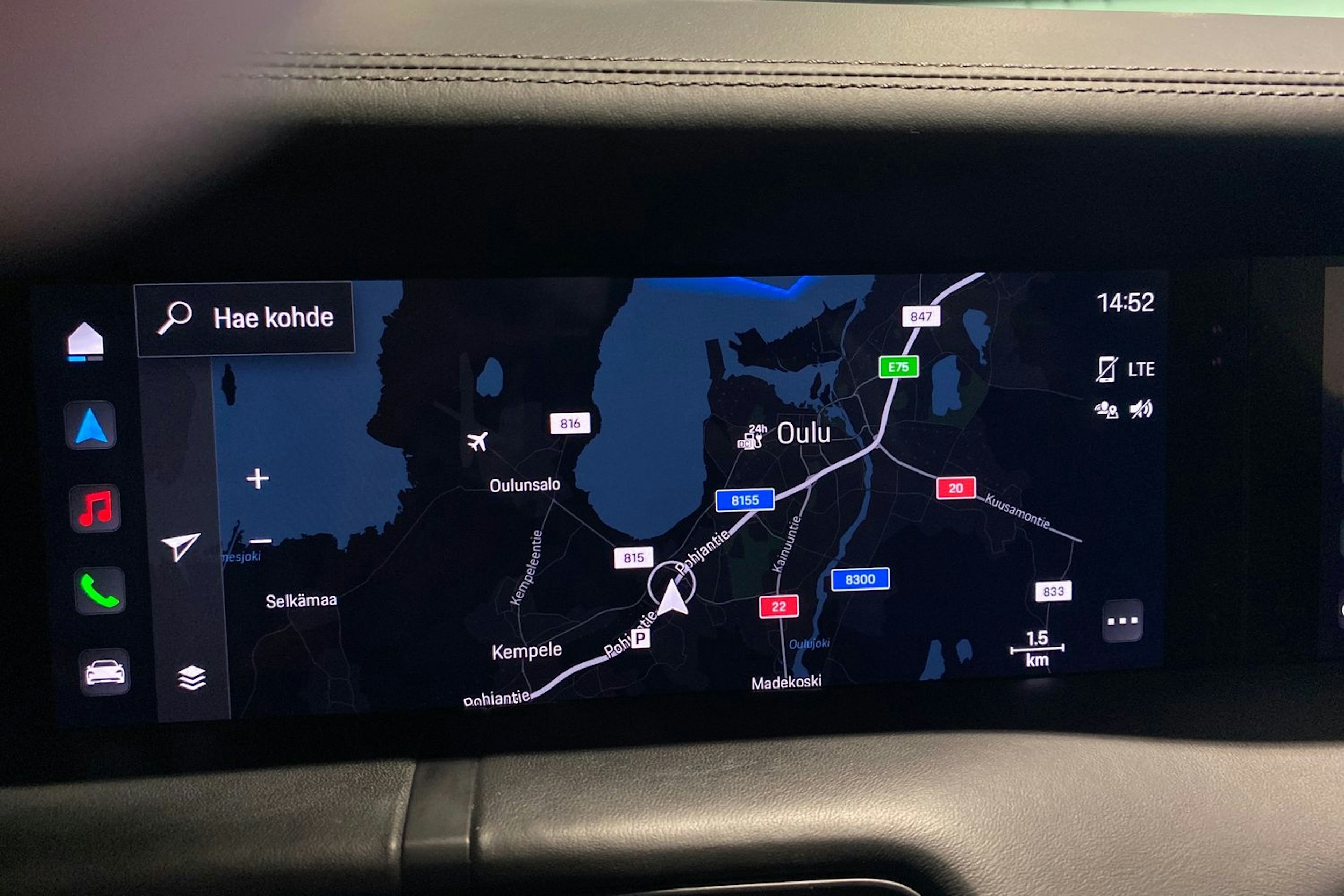musta Porsche Taycan 2020 kuva 32.