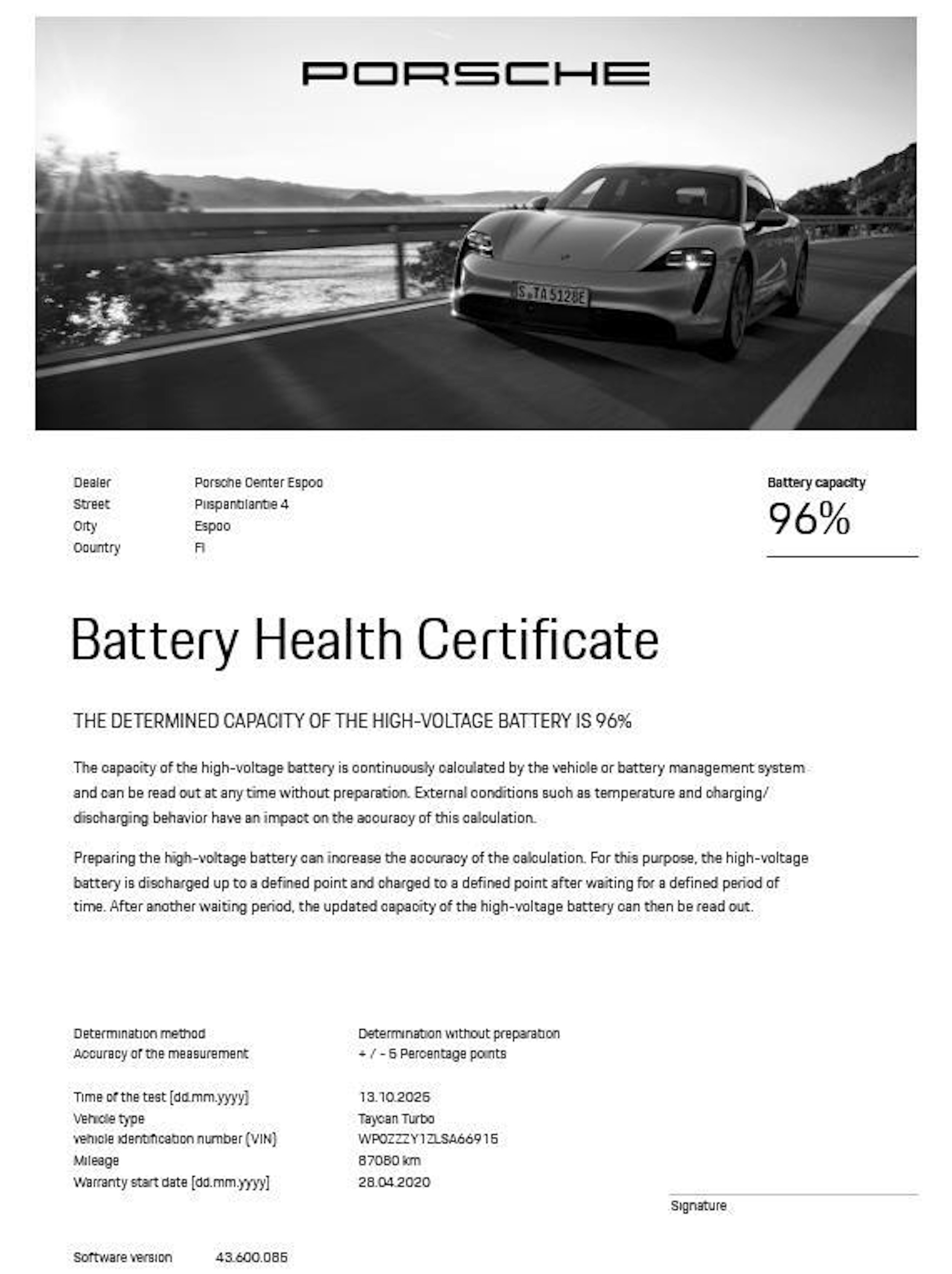 Harmaa Porsche Taycan 2020 kuva 21.