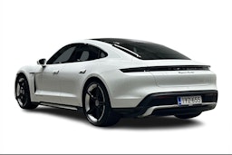 valkoinen Porsche Taycan 2020 kuva 2.