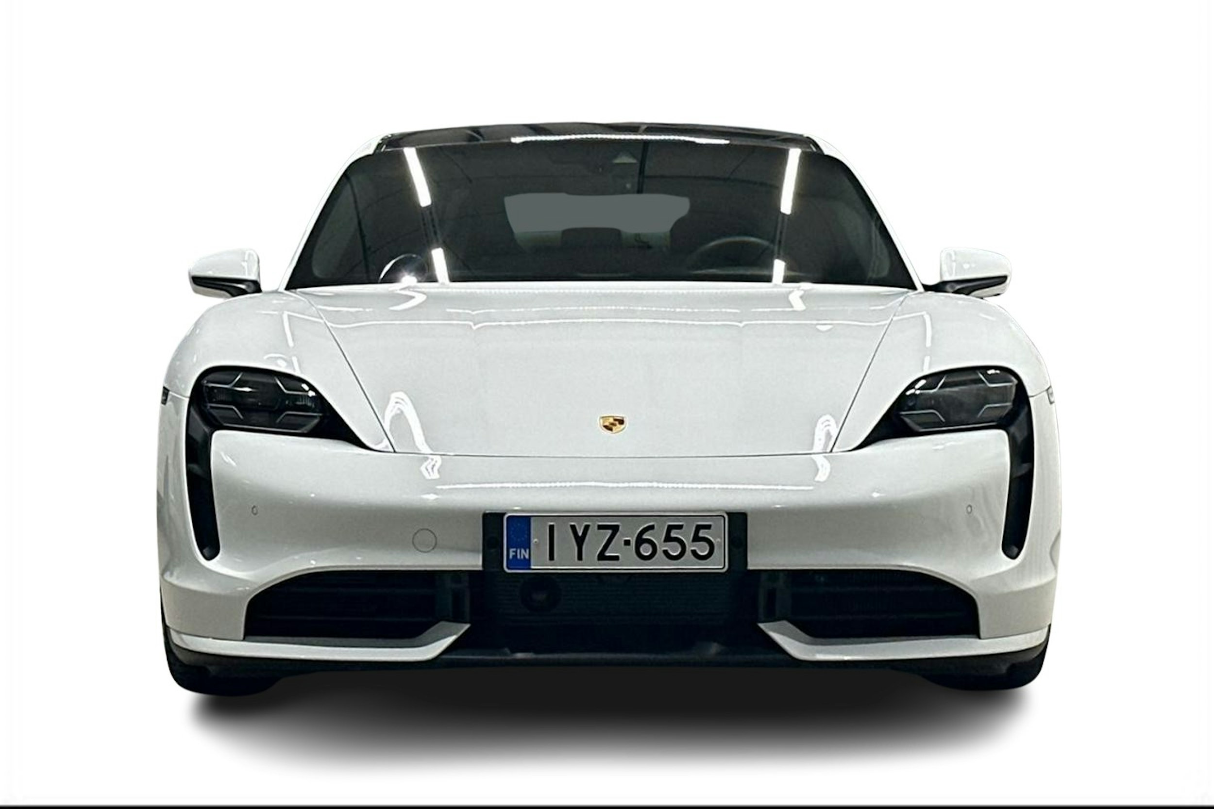 valkoinen Porsche Taycan 2020 kuva 4.