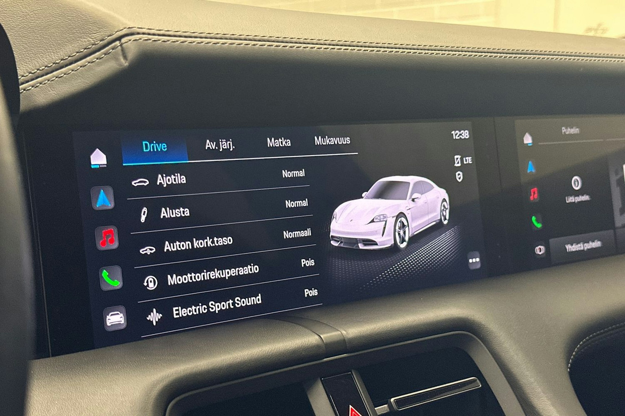 valkoinen Porsche Taycan 2020 kuva 19.
