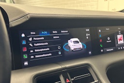 valkoinen Porsche Taycan 2020 kuva 20.