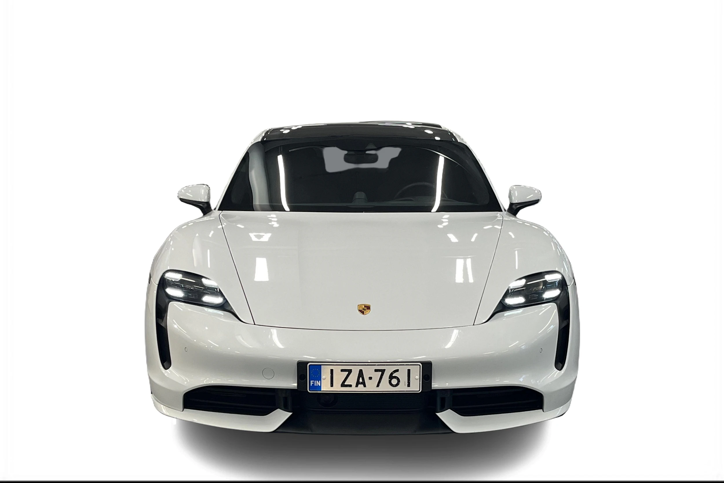 Valkoinen Porsche Taycan 2020 kuva 4.