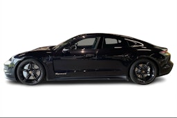 musta Porsche Taycan 2020 kuva 5.