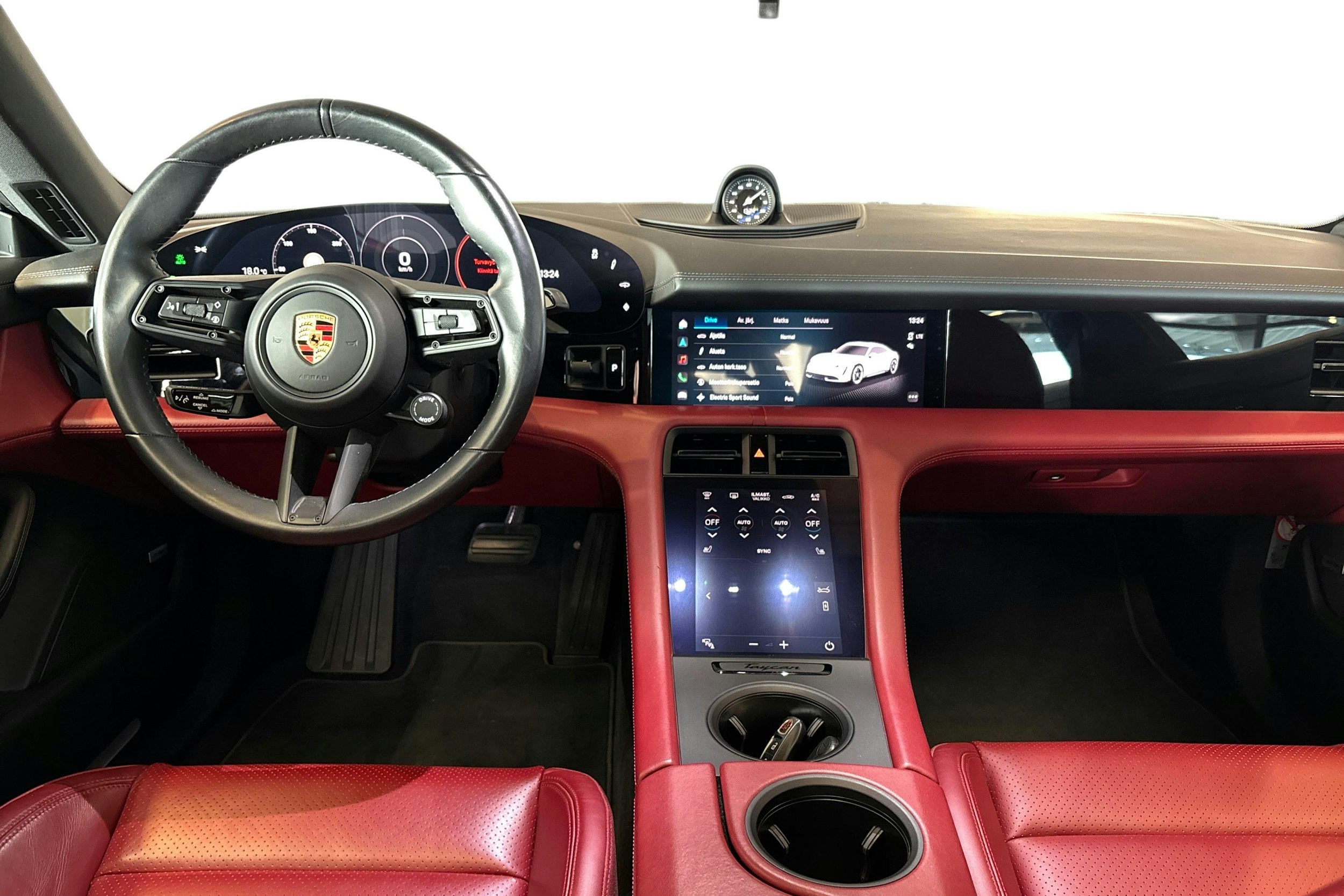 Punainen Porsche Taycan 2020 kuva 10.