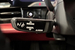 Punainen Porsche Taycan 2020 kuva 16.