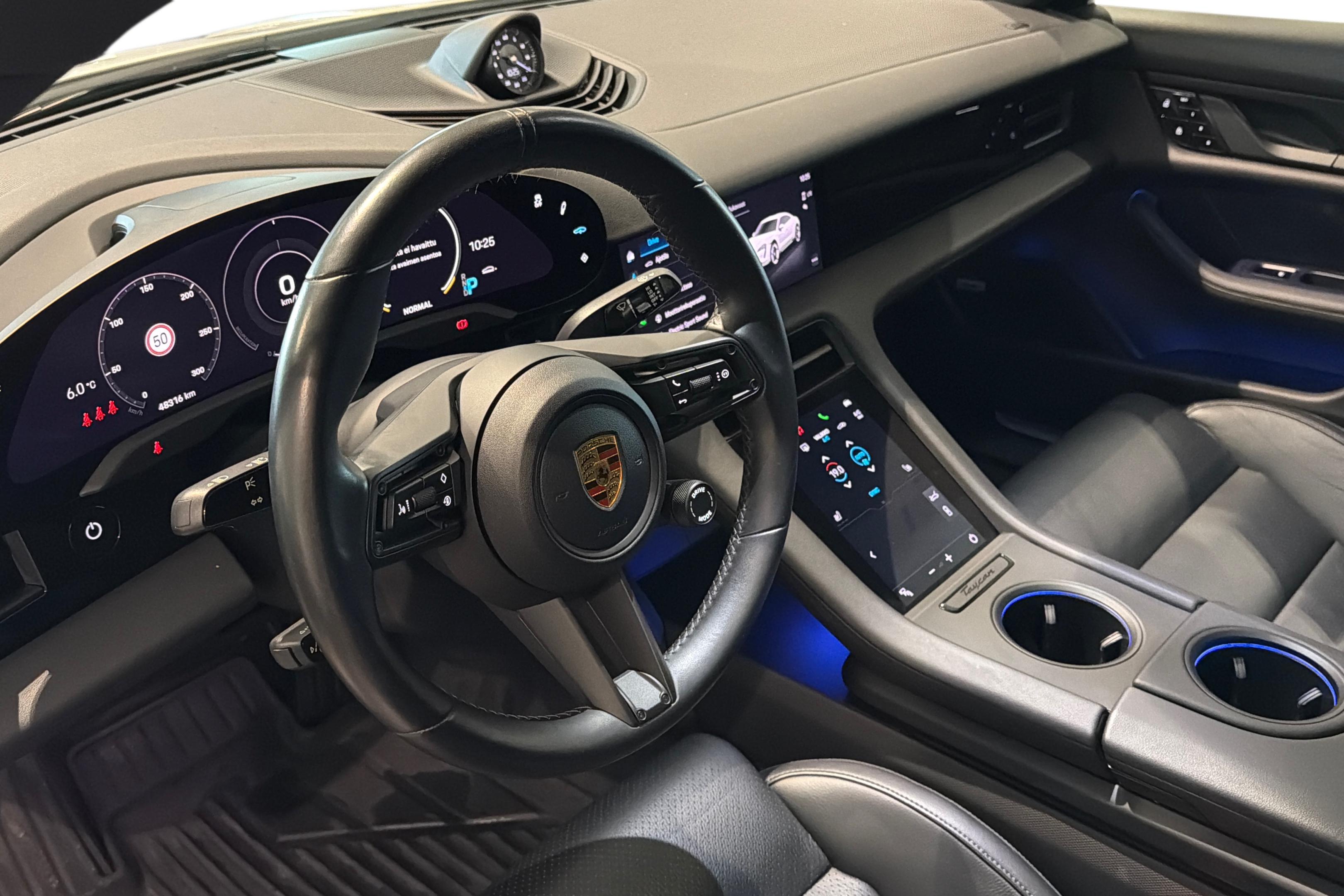 Porsche Taycan 4S 2020, kuva 5/17