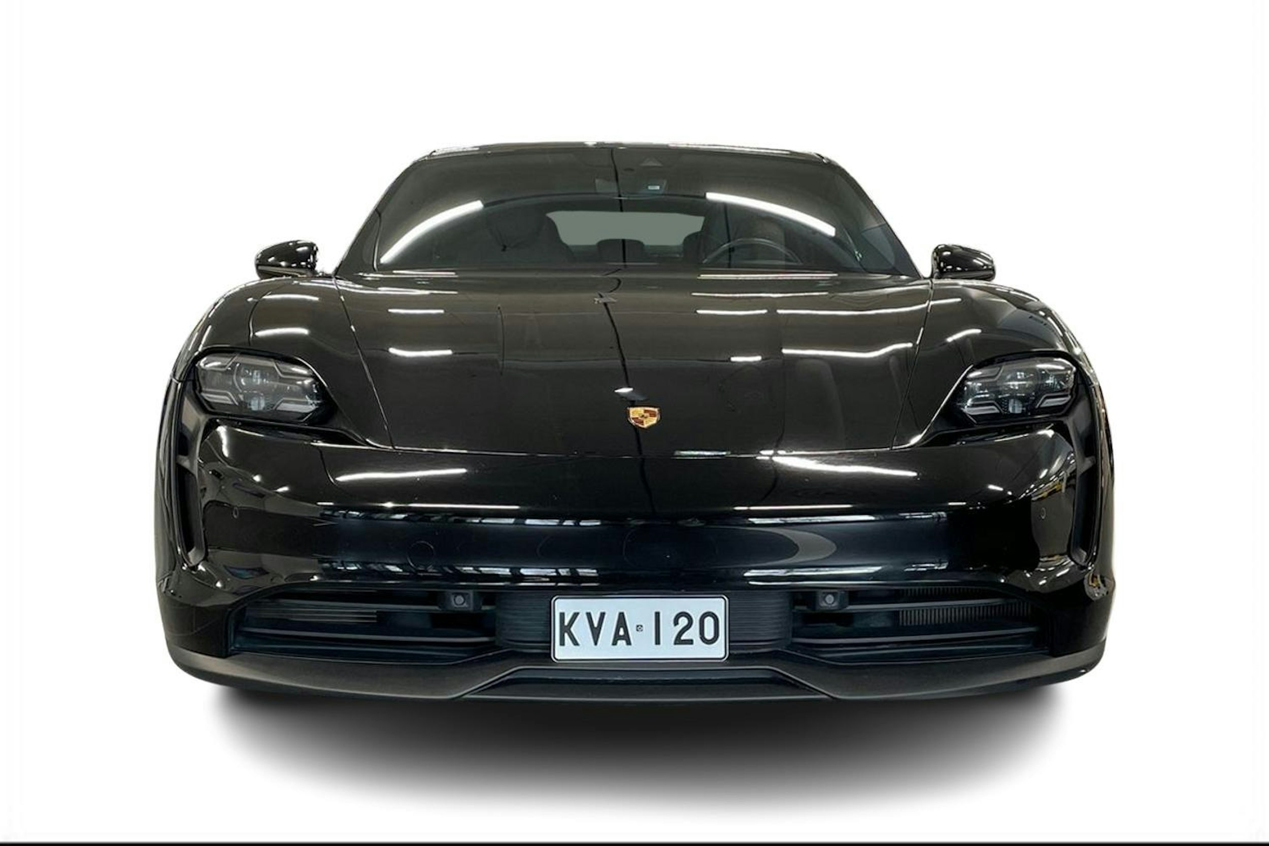 Musta Porsche Taycan 2020 kuva 4.