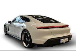 valkoinen Porsche Taycan 2020 kuva 2.