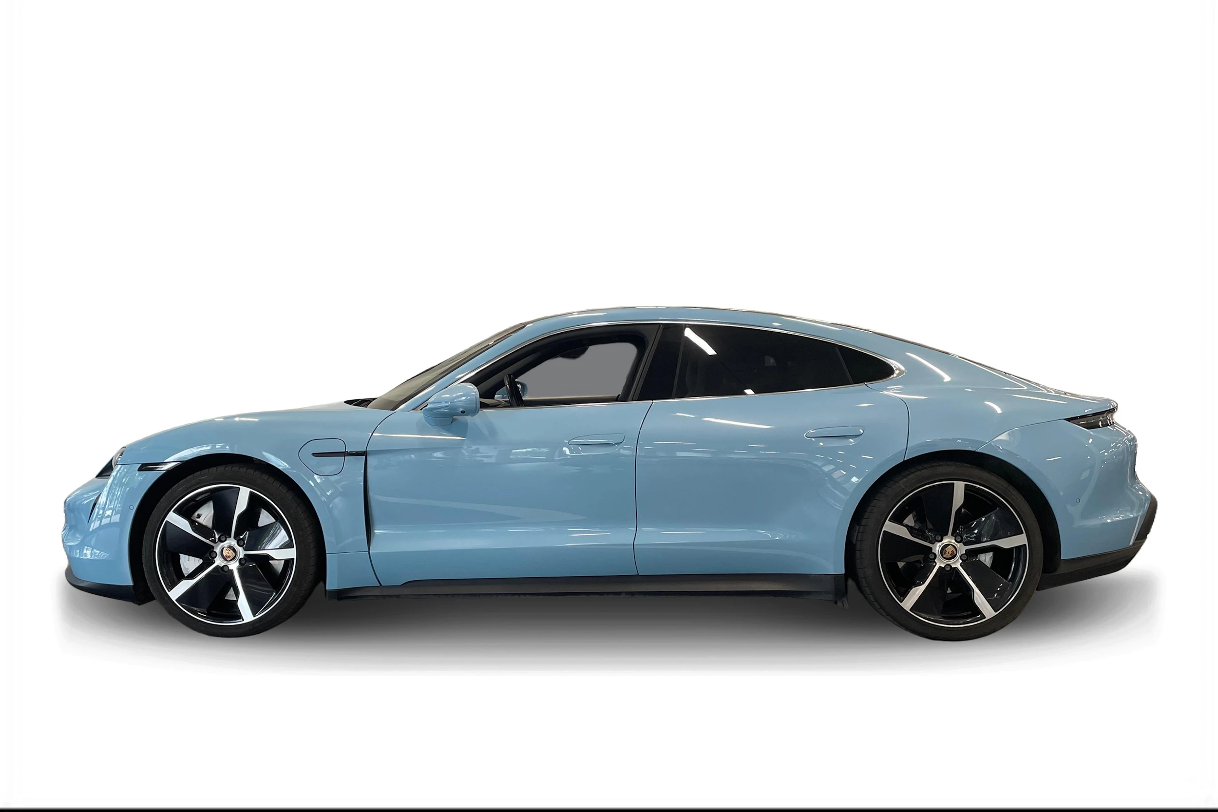 sininen Porsche Taycan 2020 kuva 6.
