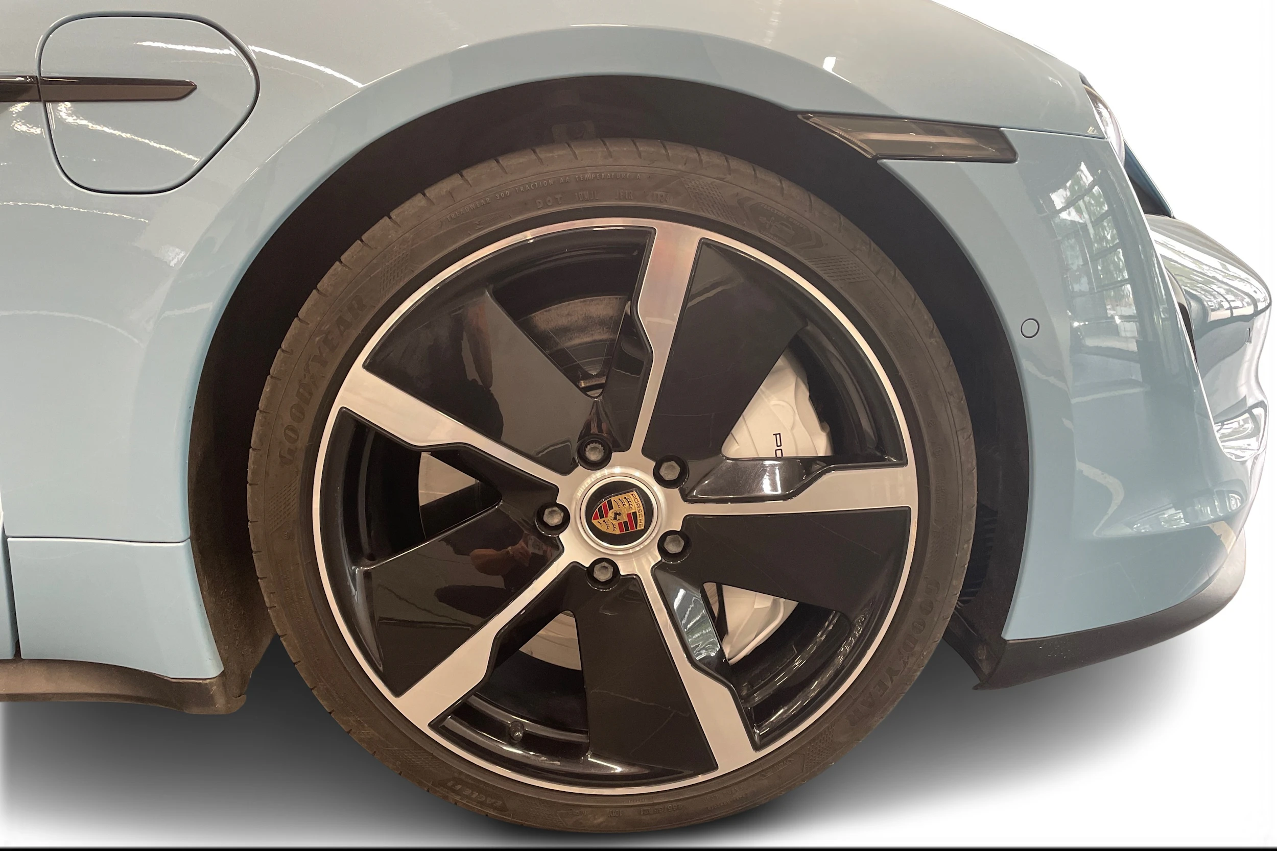 sininen Porsche Taycan 2020 kuva 10.