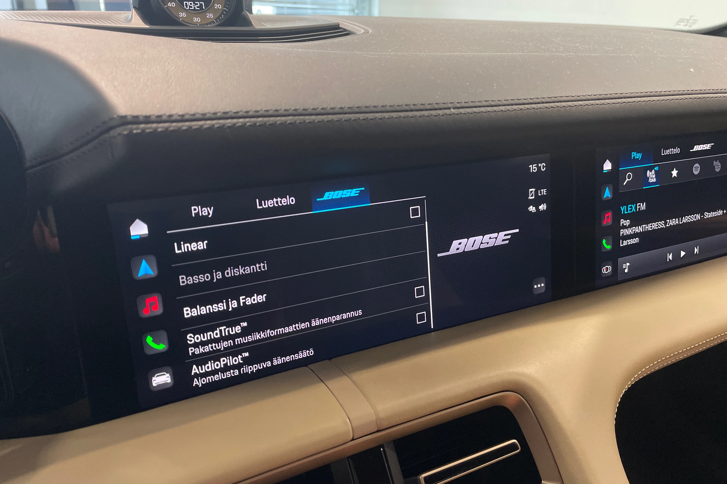 sininen Porsche Taycan 2020 kuva 13.