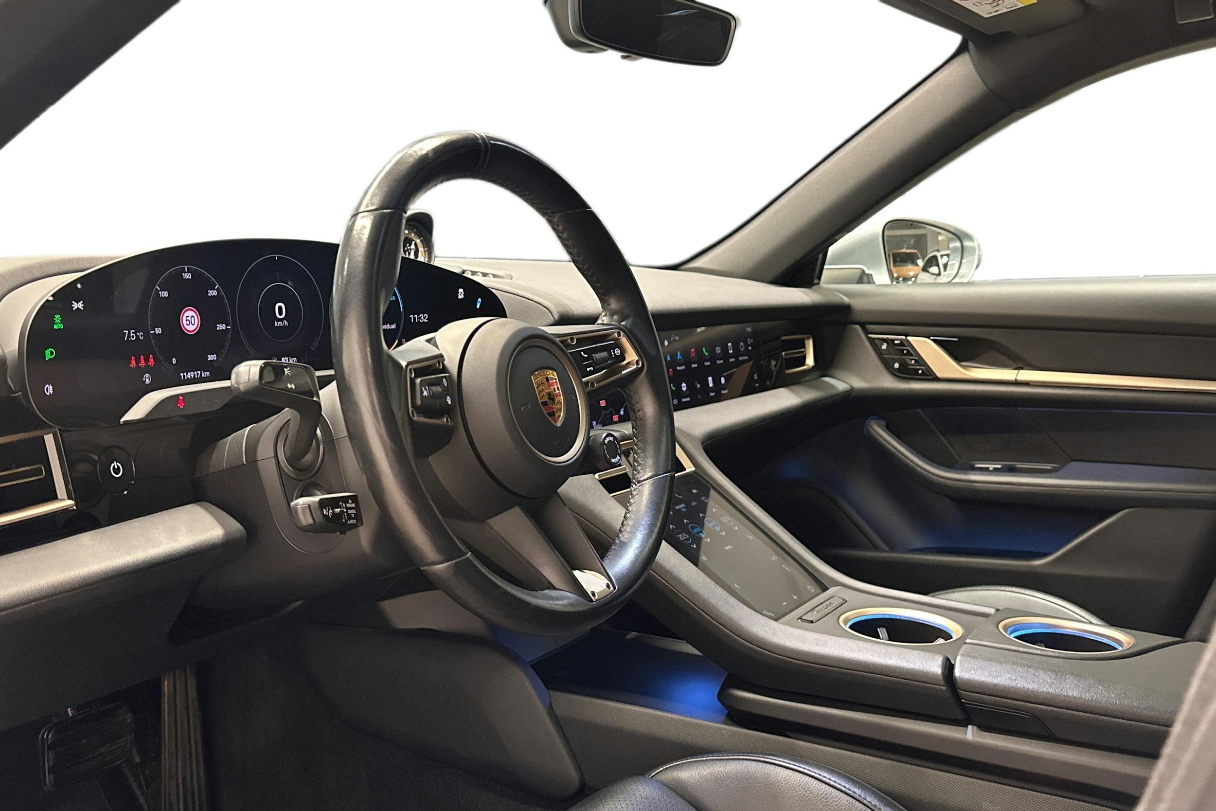 Hopea Porsche Taycan 2020 kuva 6.