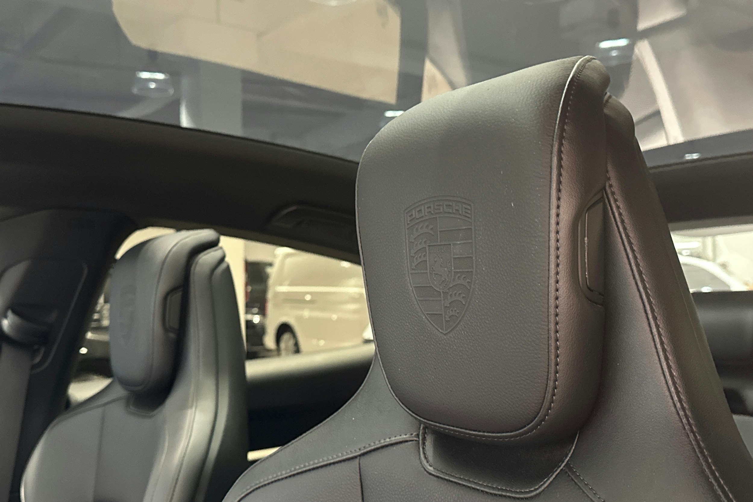 Hopea Porsche Taycan 2020 kuva 18.