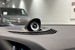 Musta Porsche Taycan 2020 kuva 25.