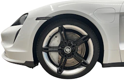 valkoinen Porsche Taycan 2020 kuva 8.