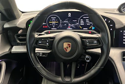 valkoinen Porsche Taycan 2020 kuva 9.