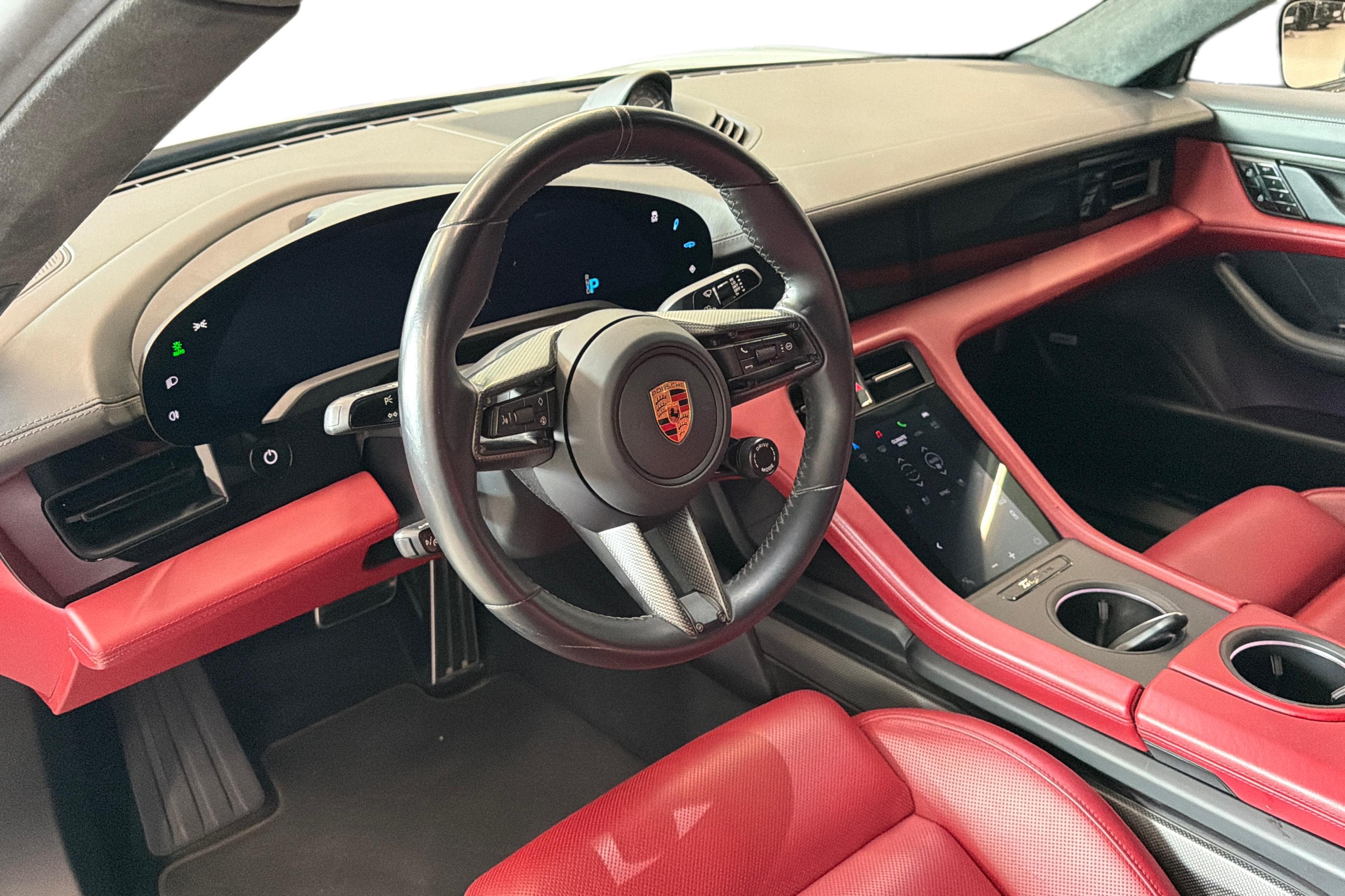 Porsche Taycan Turbo S 2020, kuva 6/29