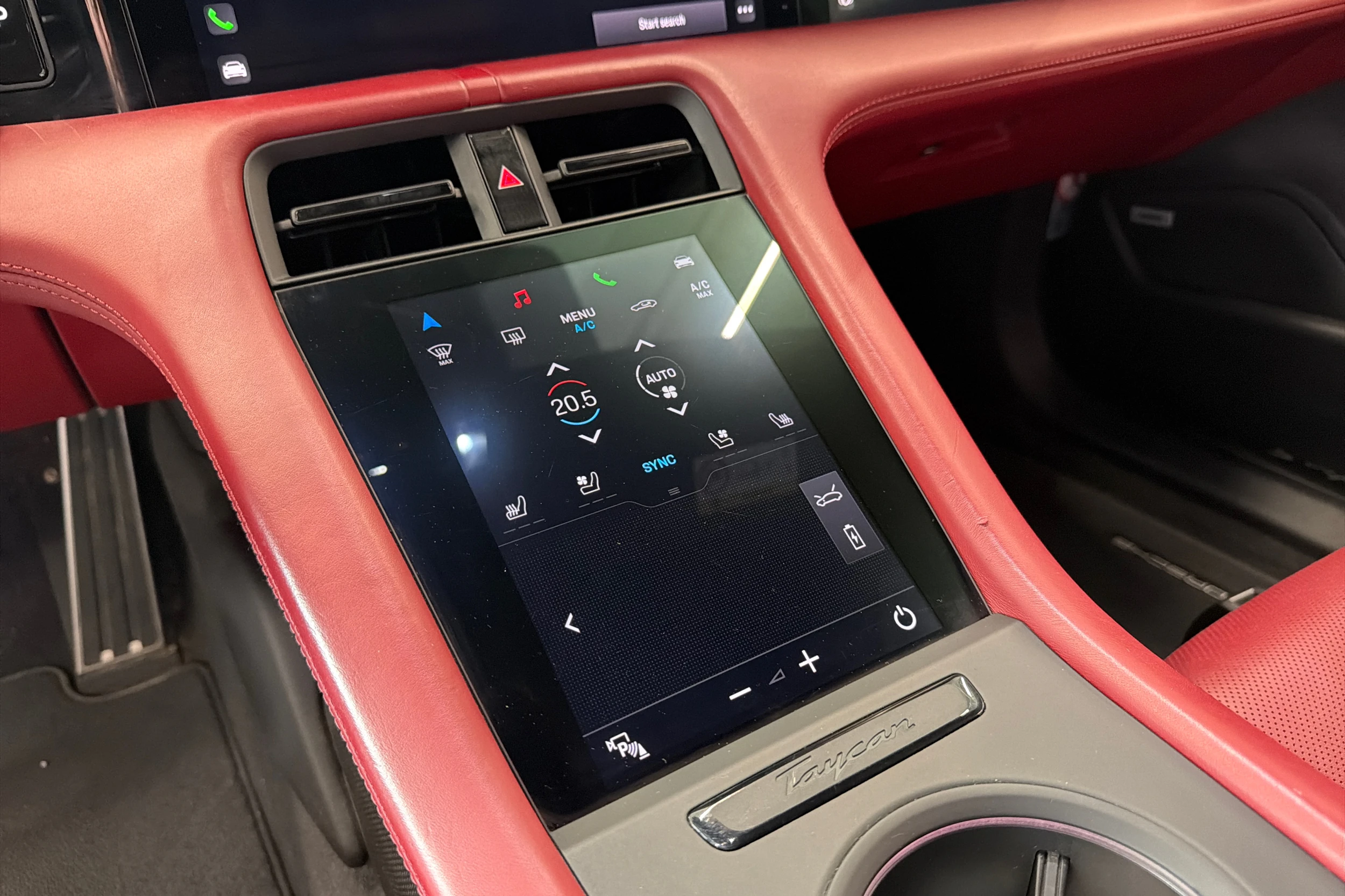 Harmaa Porsche Taycan 2020 kuva 20.