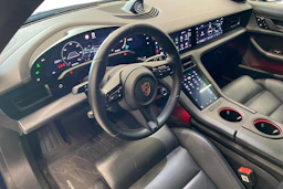Sininen Porsche Taycan 2020 kuva 6.