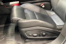Sininen Porsche Taycan 2020 kuva 11.