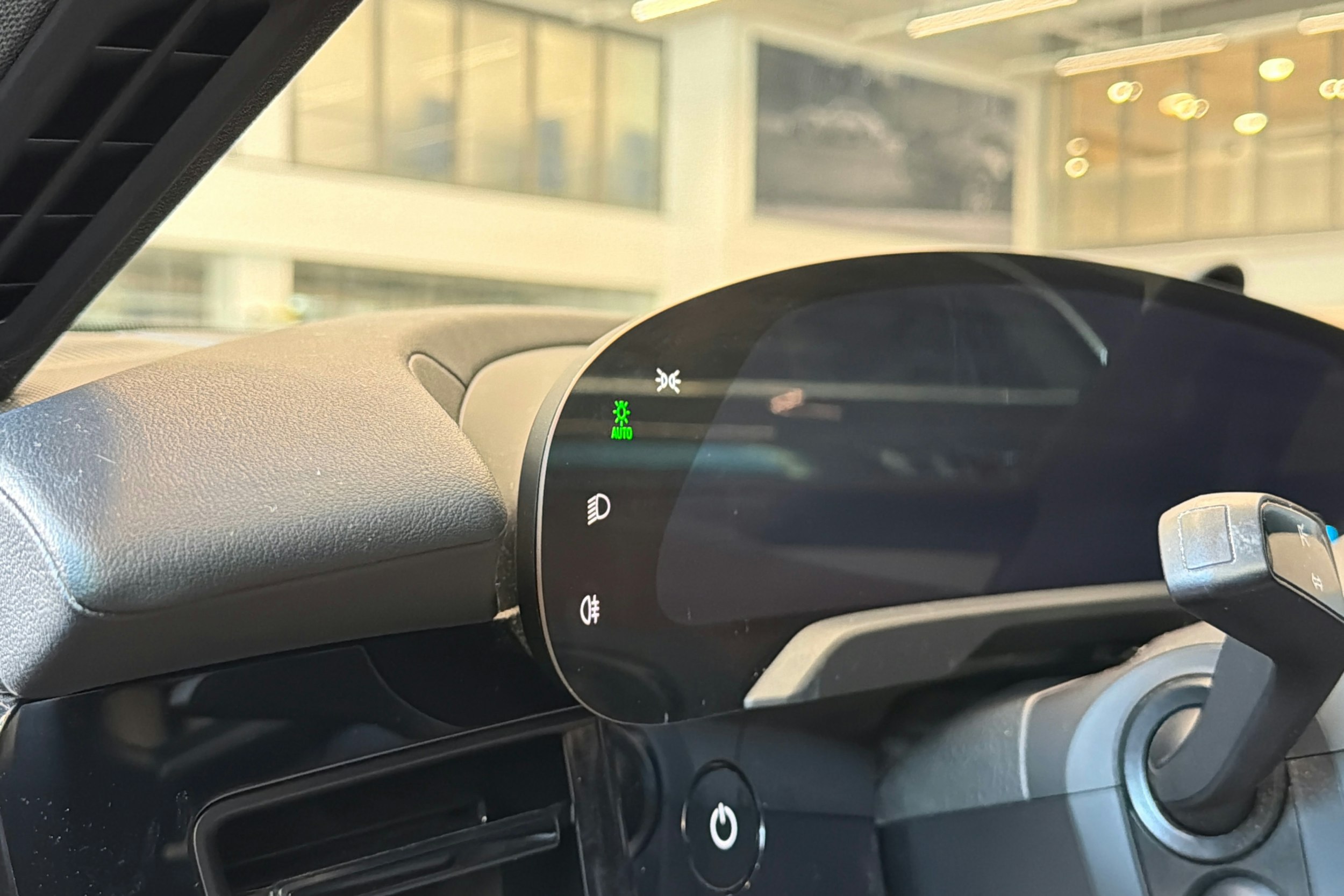 Punainen Porsche Taycan 2021 kuva 31.