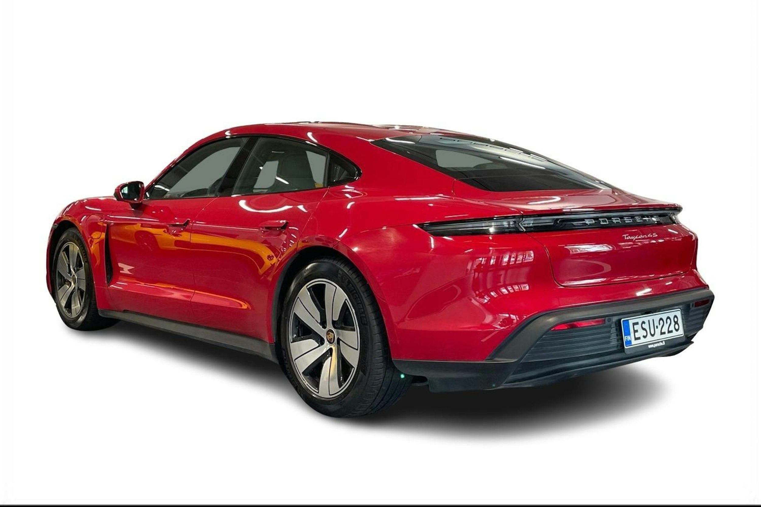 Punainen Porsche Taycan 2021 kuva 2.