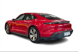 Punainen Porsche Taycan 2021 kuva 2.