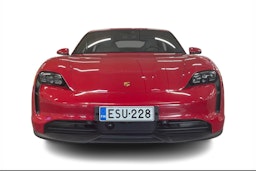 Punainen Porsche Taycan 2021 kuva 4.