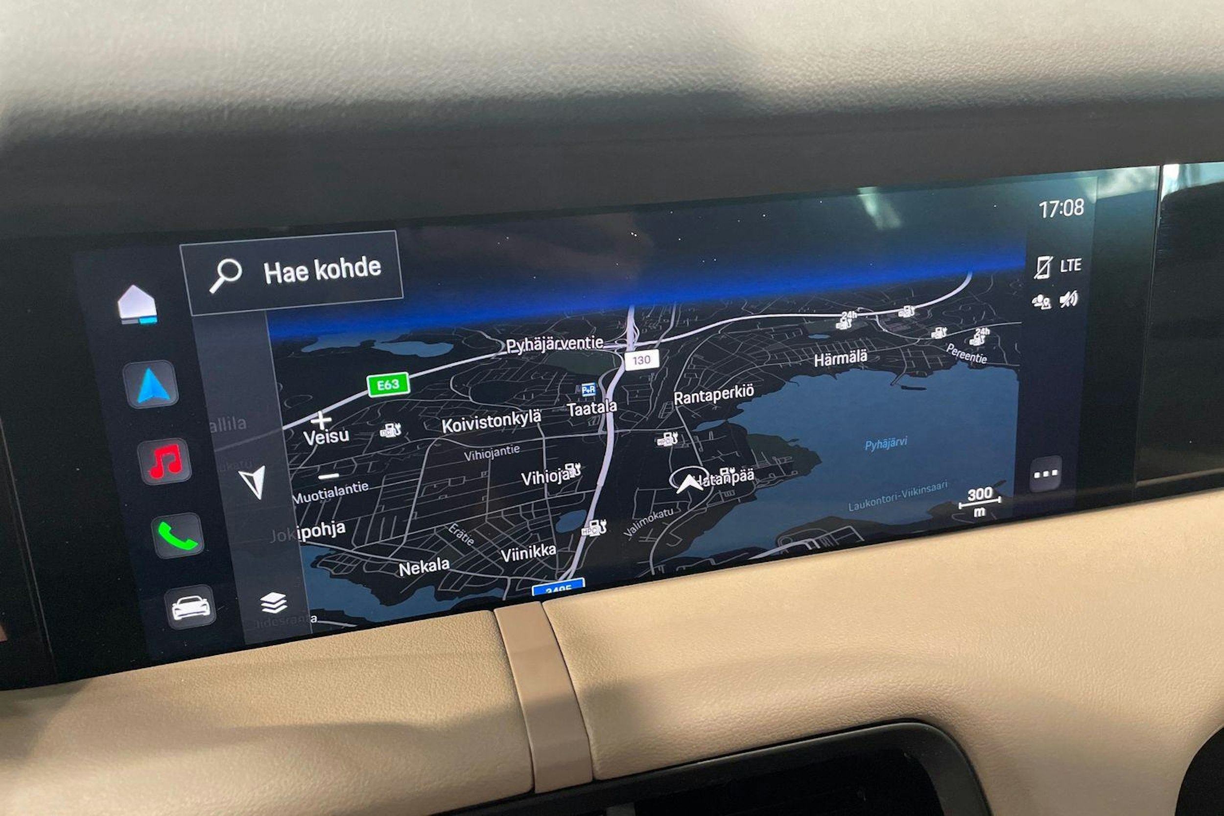 Punainen Porsche Taycan 2021 kuva 10.