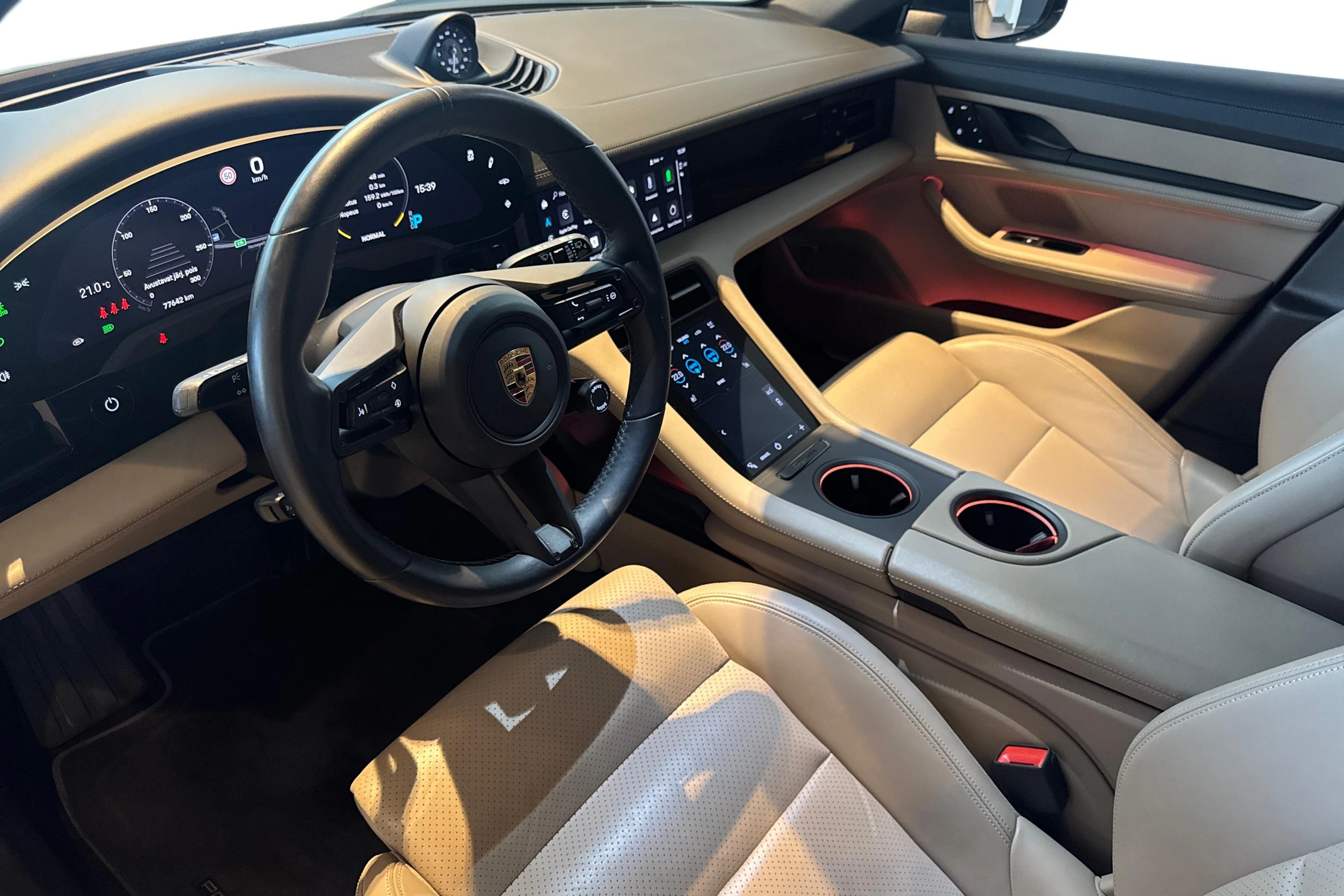 Porsche Taycan 2021 kuva 6.