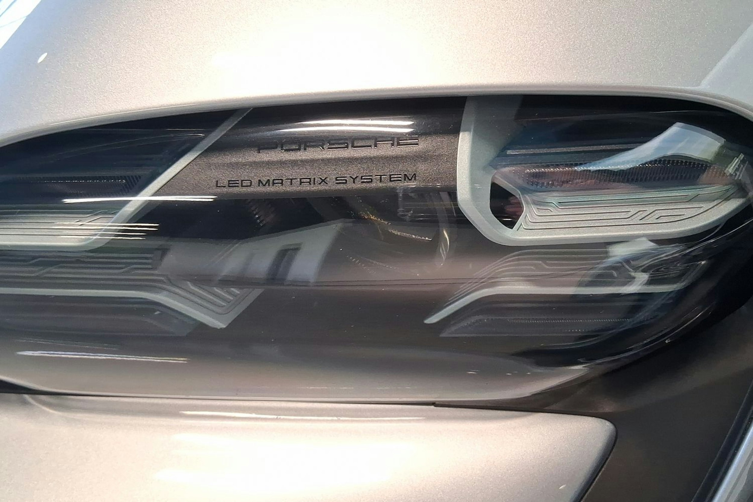 Hopea Porsche Taycan 2021 kuva 22.