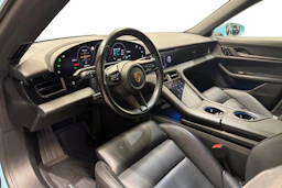 sininen Porsche Taycan 2021 kuva 6.