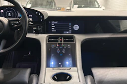 sininen Porsche Taycan 2021 kuva 9.
