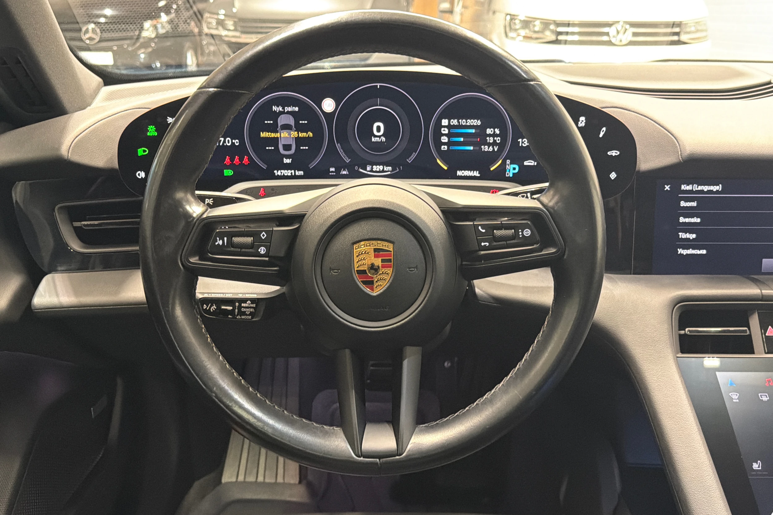 sininen Porsche Taycan 2021 kuva 11.