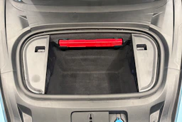 sininen Porsche Taycan 2021 kuva 23.